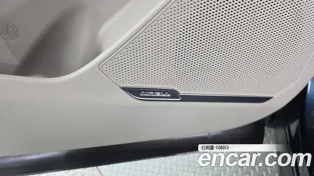 Kia Sportage 2022 — Şəkil 34/35
