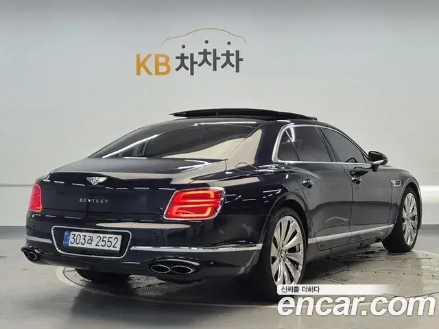 Bentley Flying Spur 2021 — ფოტო 2/19