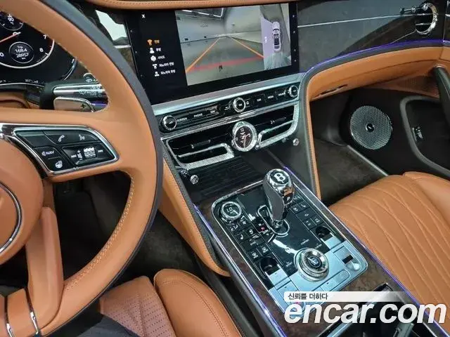 Bentley Flying Spur 2021 — ფოტო 17/19