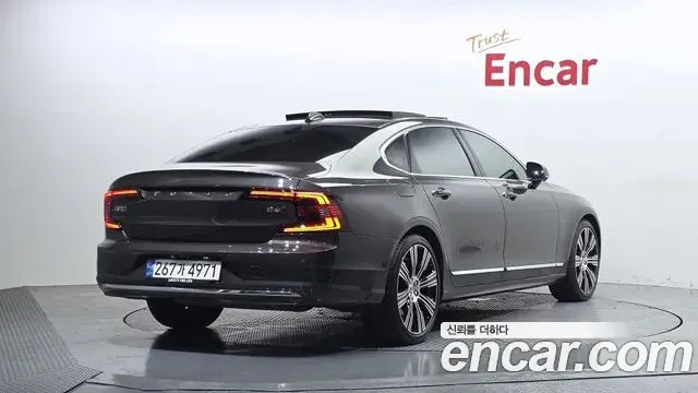 Volvo S90 2022 — ფოტო 15/20