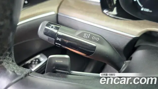 Kia K5 2020 — ფოტო 7/32