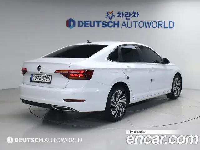 Volkswagen Jetta 2021 — Şəkil 17/20