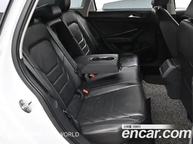 Volkswagen Jetta 2021 — Şəkil 18/20