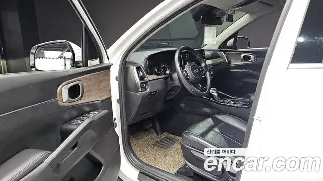 Kia Sorento 2020 — ფოტო 19/20
