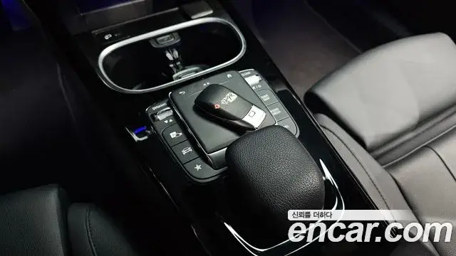 Mercedes-Benz A-Class 2023 — Şəkil 16/31