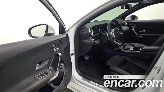 Mercedes-Benz A-Class 2020 — Фото 10/20