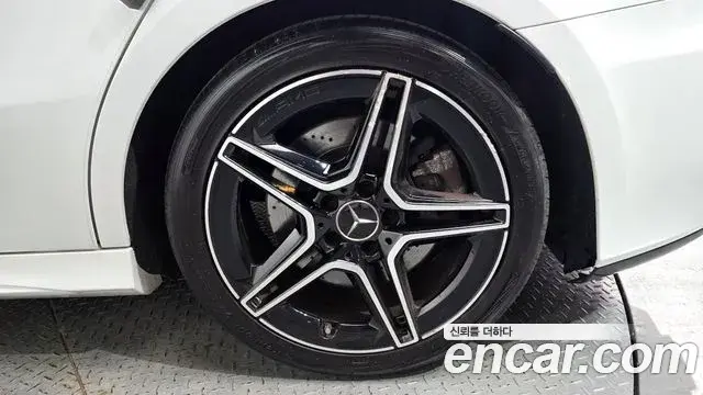 Mercedes-Benz A-Class 2020 — Şəkil 27/30