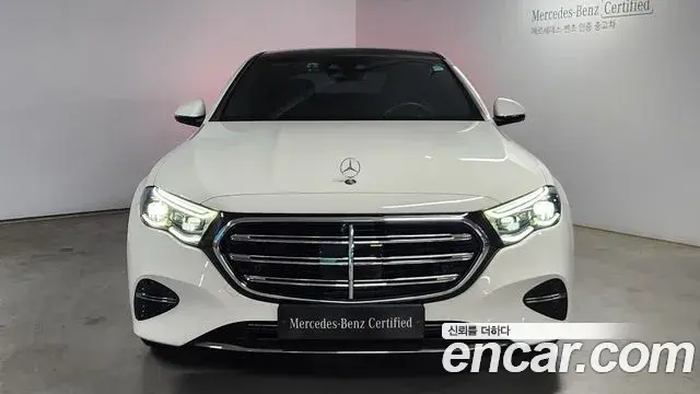 Mercedes-Benz E-Class 2024 — ფოტო 11/20