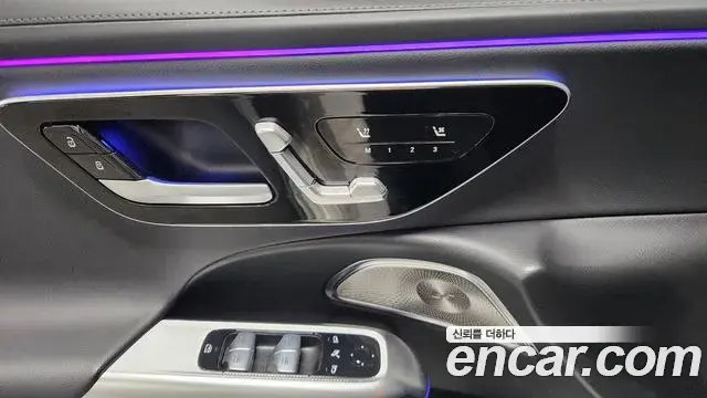 Mercedes-Benz E-Class 2024 — ფოტო 15/20