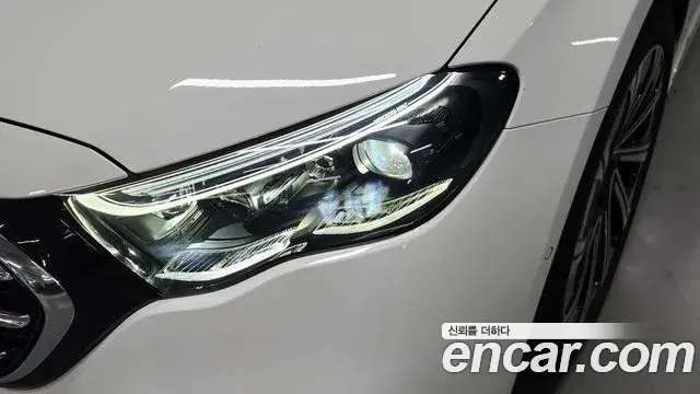 Mercedes-Benz E-Class 2024 — ფოტო 8/20