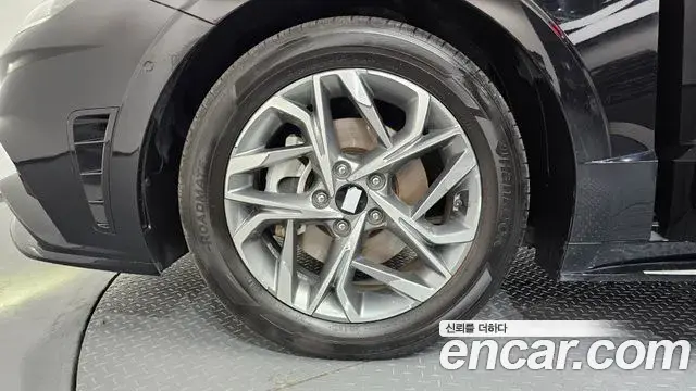 Hyundai Sonata 2022 — Фото 4/20