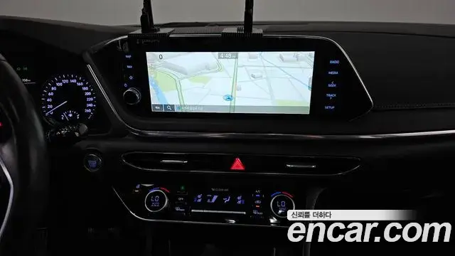 Hyundai Sonata 2022 — Фото 11/20