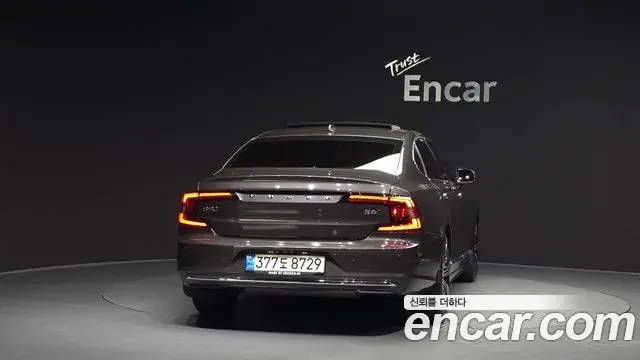 Volvo S90 2021 — Фото 4/20