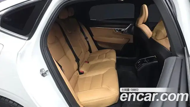 Volvo S90 2021 — Şəkil 29/32