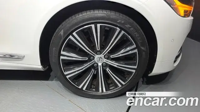 Volvo S90 2021 — Şəkil 26/32