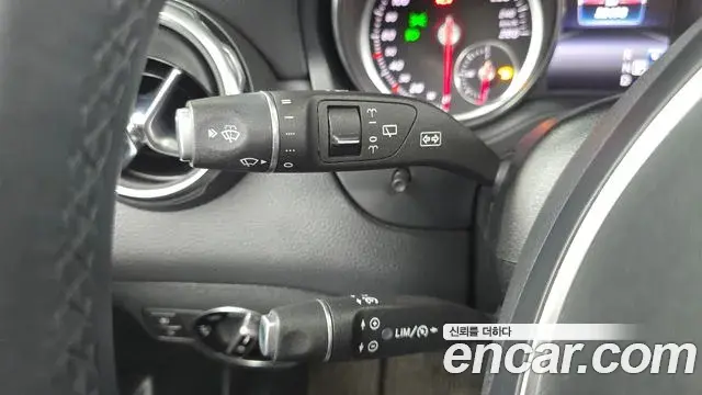 Mercedes-Benz GLA-Class 2018 — Photo 5/33