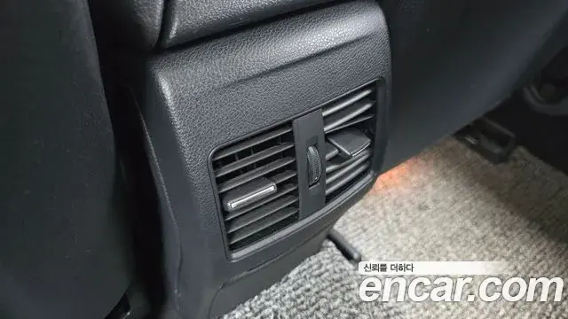 Mercedes-Benz GLA-Class 2018 — Photo 8/33