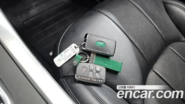 Land Rover Range Rover Evoque 2019 — Фото 16/20