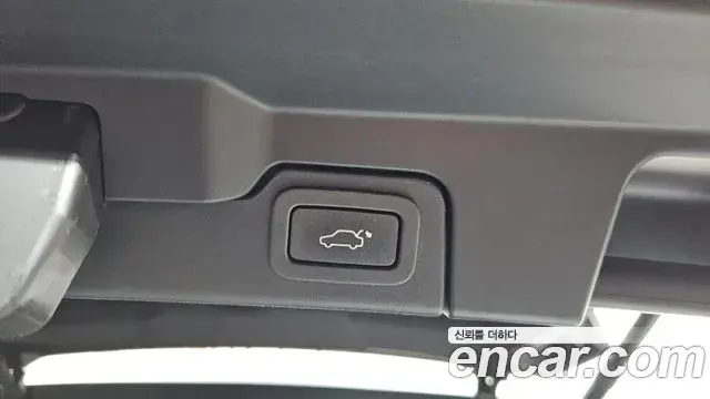 Land Rover Range Rover Evoque 2019 — Фото 18/20