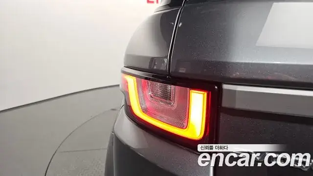 Land Rover Range Rover Evoque 2019 — Şəkil 22/32
