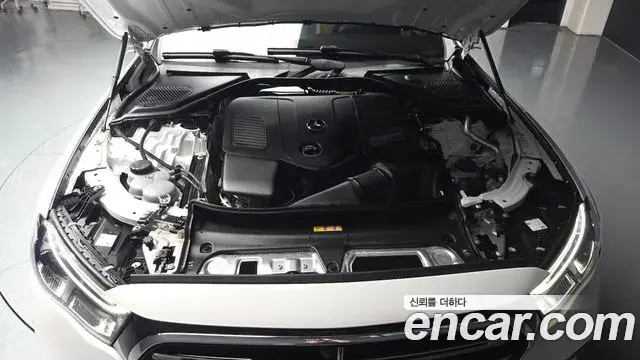 Mercedes-Benz E-Class 2024 — Photo 21/30