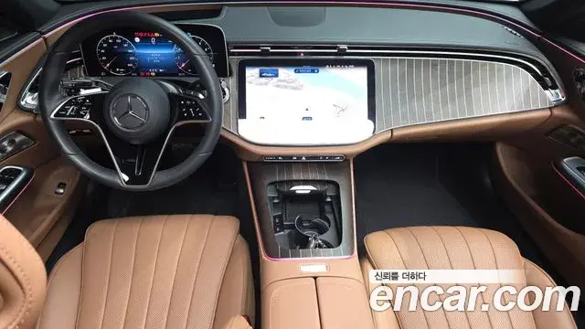 Mercedes-Benz E-Class 2024 — Photo 16/30