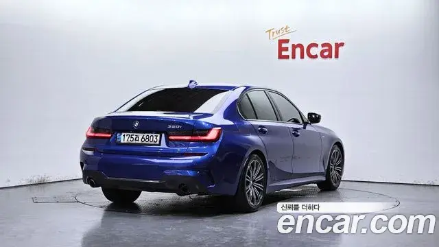 BMW 3 Series 2020 — ფოტო 15/32