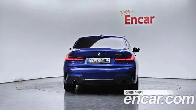BMW 3 Series 2020 — ფოტო 8/32