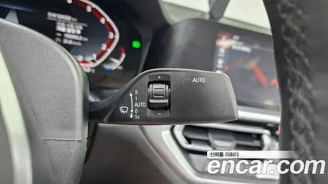 BMW 3 Series 2020 — ფოტო 25/32