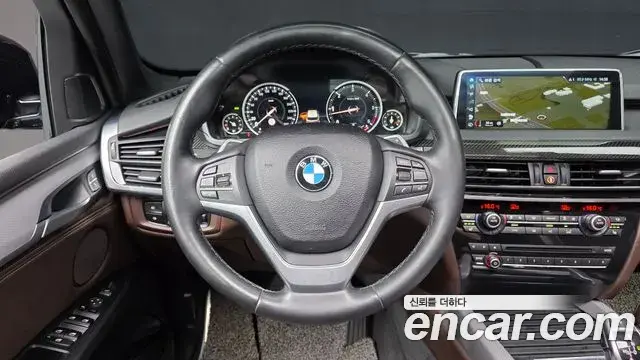 BMW X5 2018 — Фото 14/20