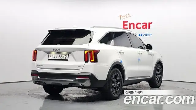 Kia Sorento 2023 — Şəkil 27/34