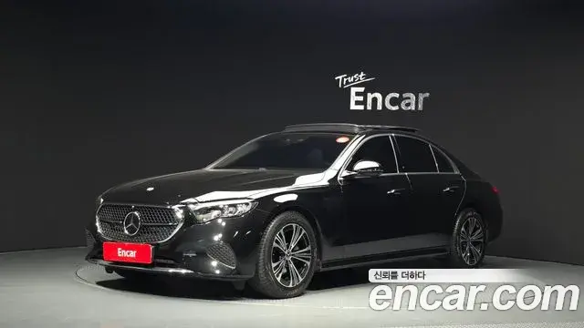 Mercedes-Benz E-Class 2025 — Фото 1/20