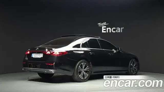 Mercedes-Benz E-Class 2025 — Фото 2/20