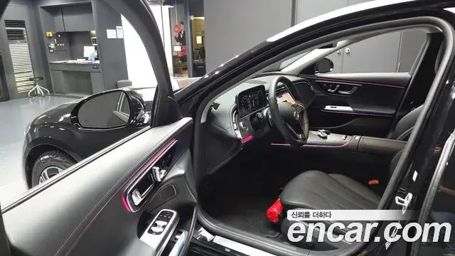Mercedes-Benz E-Class 2025 — Фото 10/20