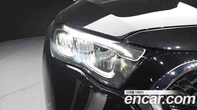 Mercedes-Benz E-Class 2025 — ფოტო 17/35