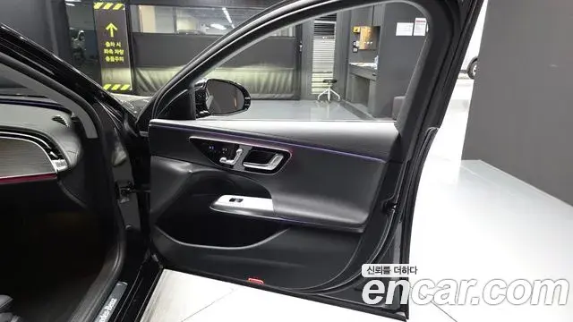 Mercedes-Benz E-Class 2025 — ფოტო 29/35