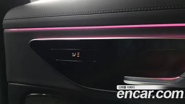 Mercedes-Benz E-Class 2025 — ფოტო 15/35