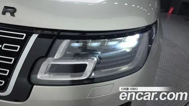 Land Rover Range Rover 2018 — ფოტო 32/35