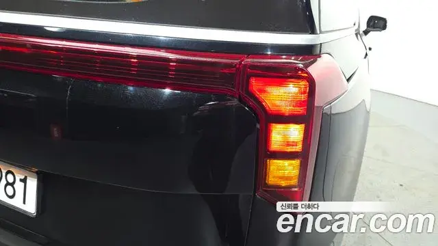 Kia Carnival 2024 — Şəkil 8/32