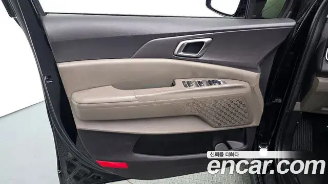 Kia Carnival 2024 — Şəkil 30/32