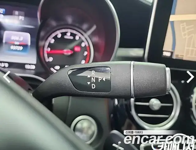 Mercedes-Benz GLC-Class 2019 — Şəkil 2/19
