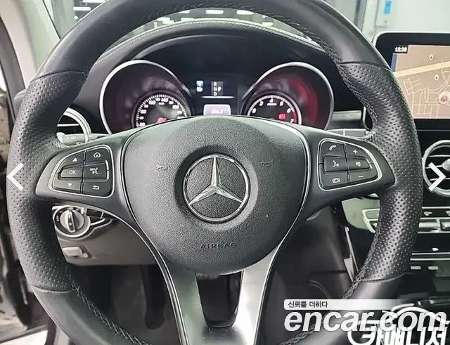 Mercedes-Benz GLC-Class 2019 — Şəkil 7/19