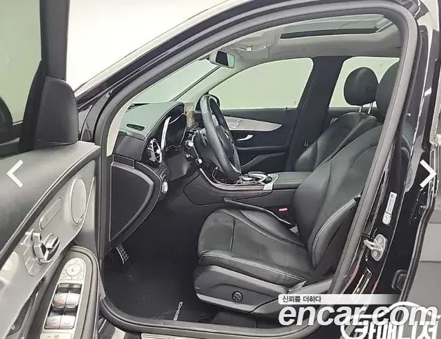 Mercedes-Benz GLC-Class 2019 — Şəkil 18/19