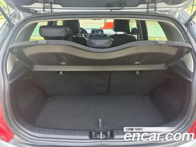 Kia Morning Urban 2022 — Photo 19/20