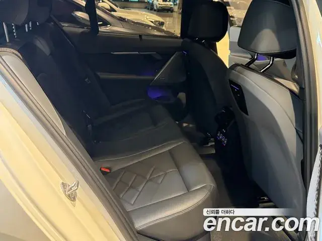 BMW 5 Series 2024 — Şəkil 16/16