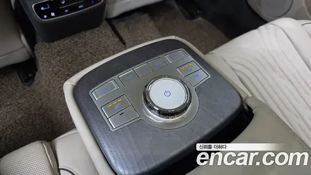 Genesis G80 2023 — ფოტო 2/33