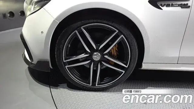 Mercedes-Benz E-Class 2019 — Şəkil 9/20
