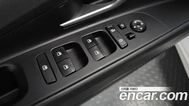Hyundai The New Avante Hybrid 2022 — Photo 6/31