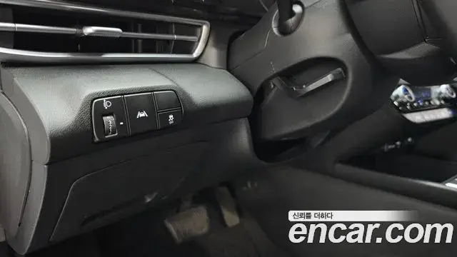 Hyundai The New Avante Hybrid 2022 — Photo 13/31