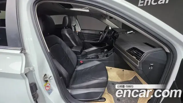 Volkswagen Jetta 2021 — Şəkil 21/33